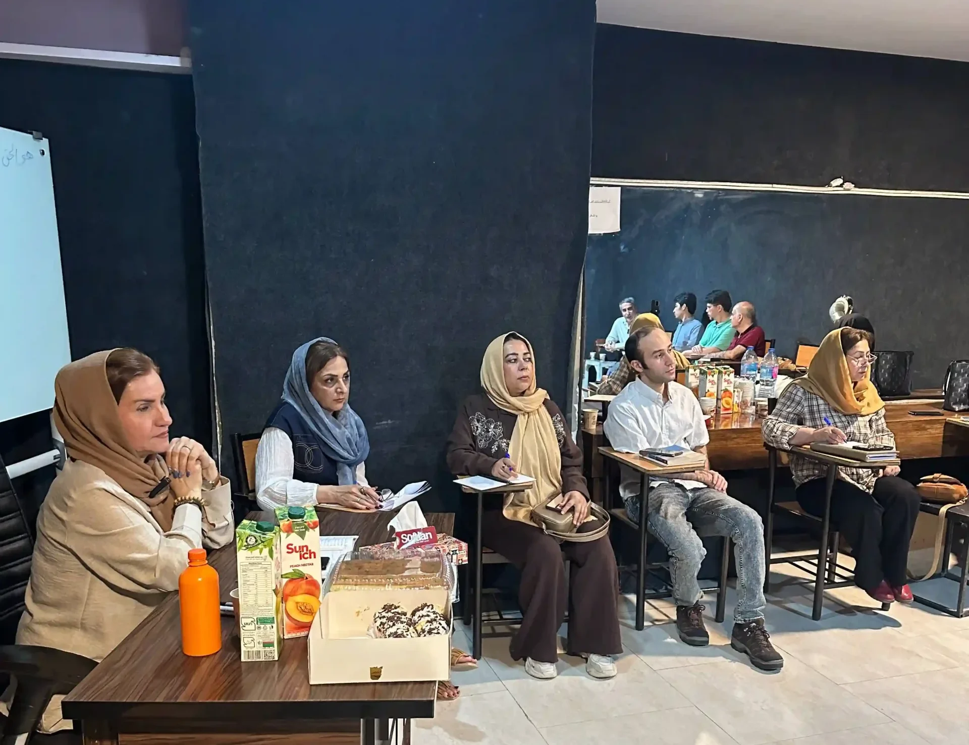 جلسه نقد میراث شوم